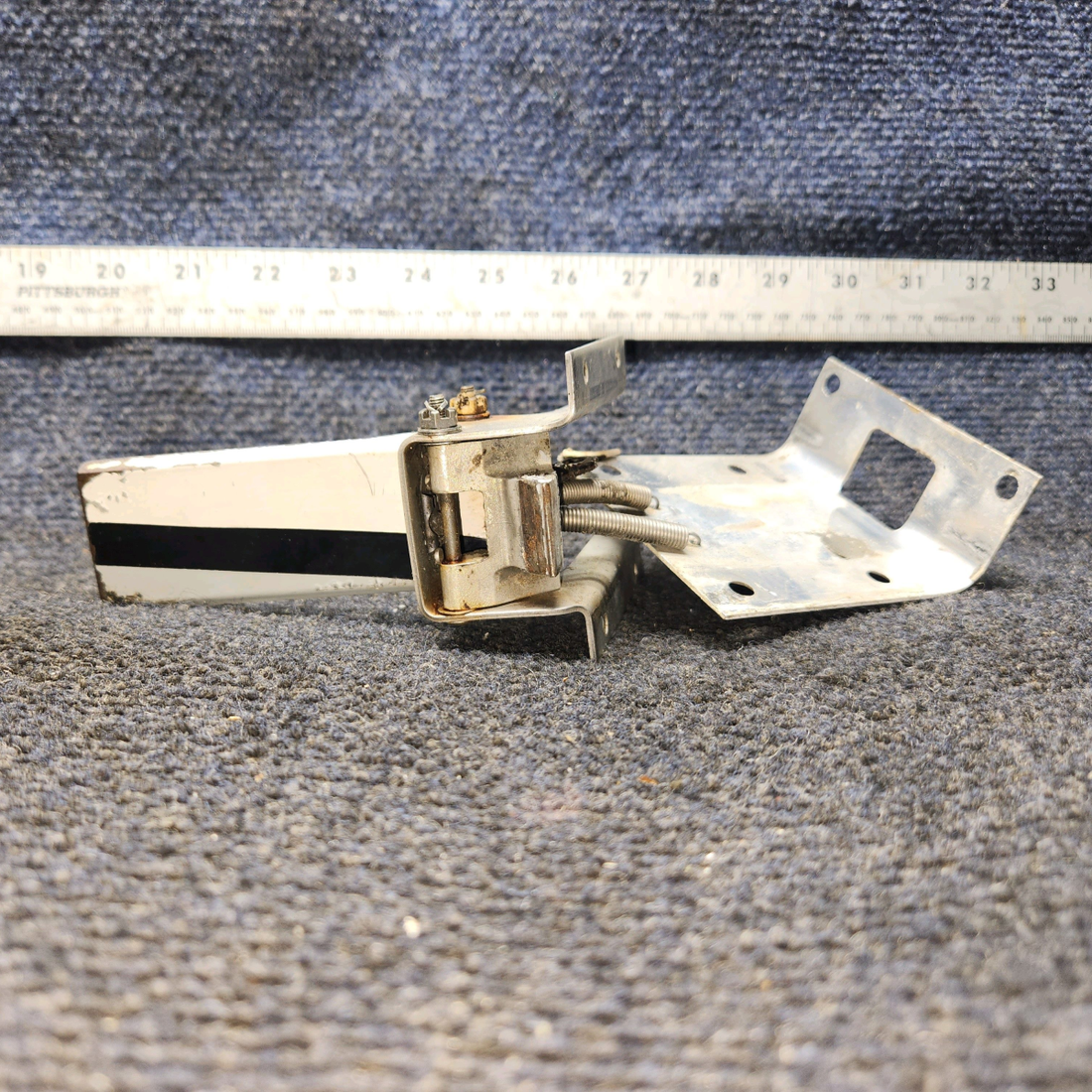 Used aircraft parts for sale, 79515-003 Piper PA32RT-300 Cabin Door Latch Assembly