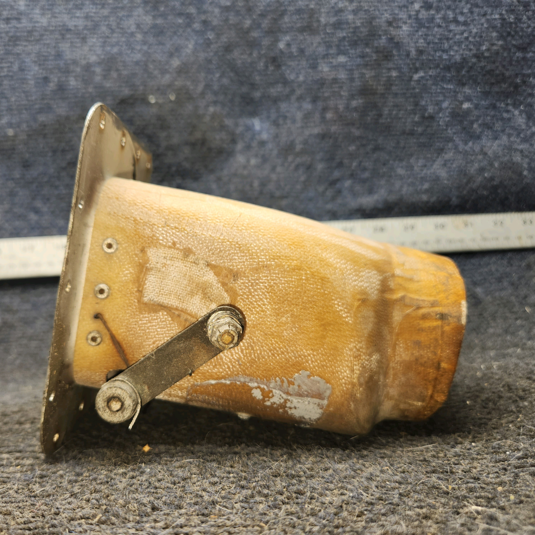 Used aircraft parts for sale, 0753011-1 cessna 172N Cabin Warm Air Valve