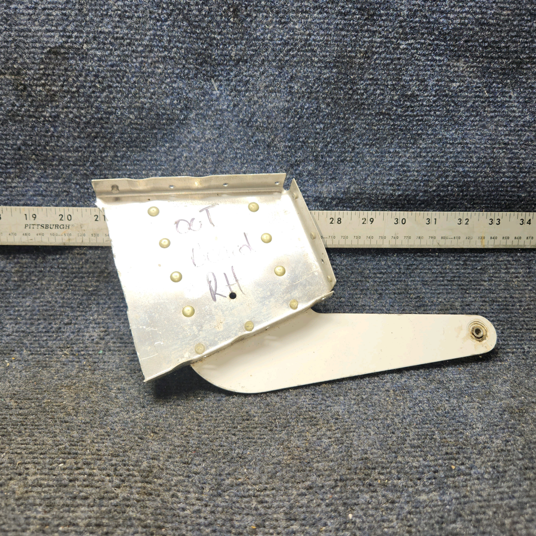 Used aircraft parts for sale, 65898-004 Piper PA28-140 SUPORT ASSY FLAP OUTBOARD AND CENTER PRICE PER EACH