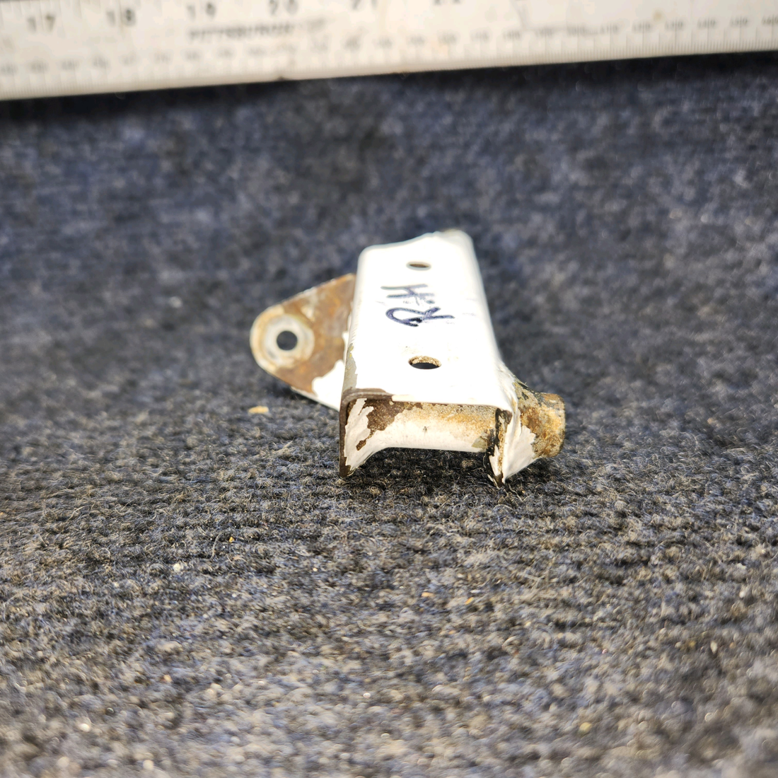 Used aircraft parts for sale, 21068-01 PIPER PA-24-250 Bracket - Gear Door RH