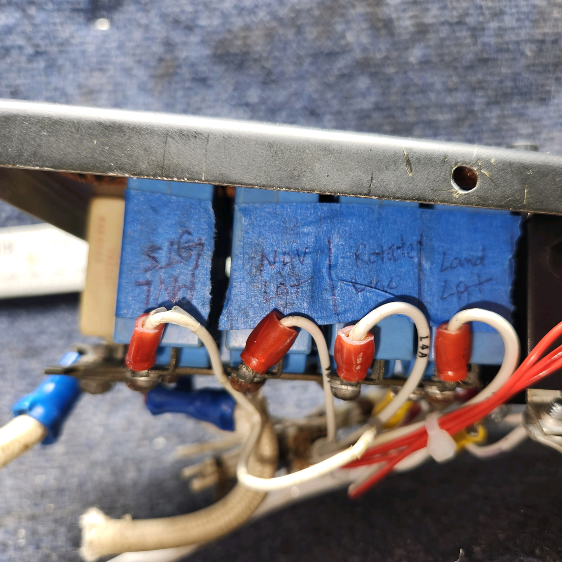 Used aircraft parts for sale, 99696-000 Piper PA28-140 Circuit Breaker Panel with Breakers