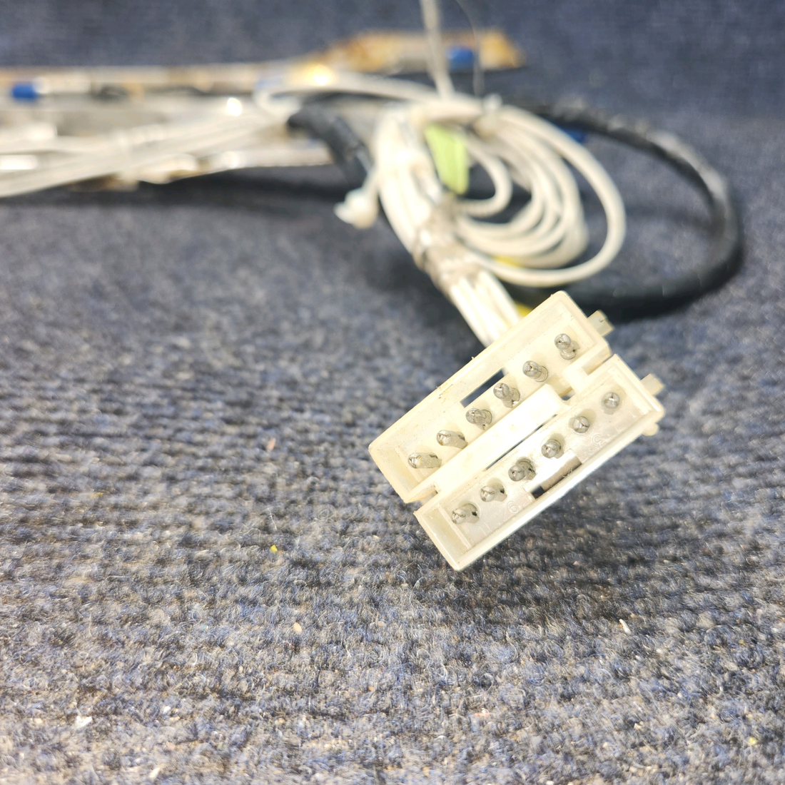 Used aircraft parts for sale, 96-534075-13 BEECHCRAFT 95-55B Reflector Assembly with Lamp Holder