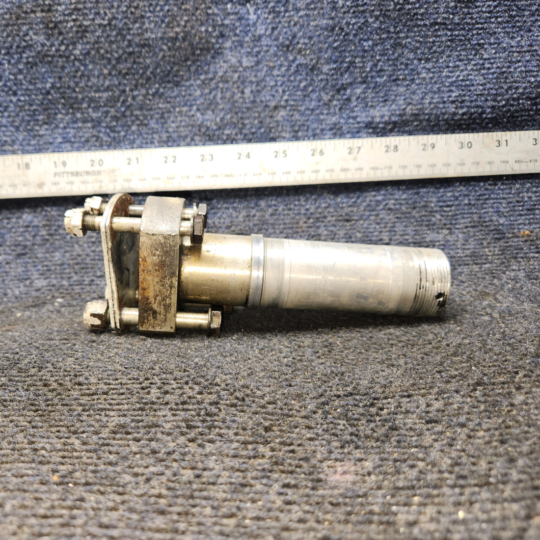 Used aircraft parts for sale, 0541124-1 Cessna 172 Main Landing Gear Aluminum Axle w Shims