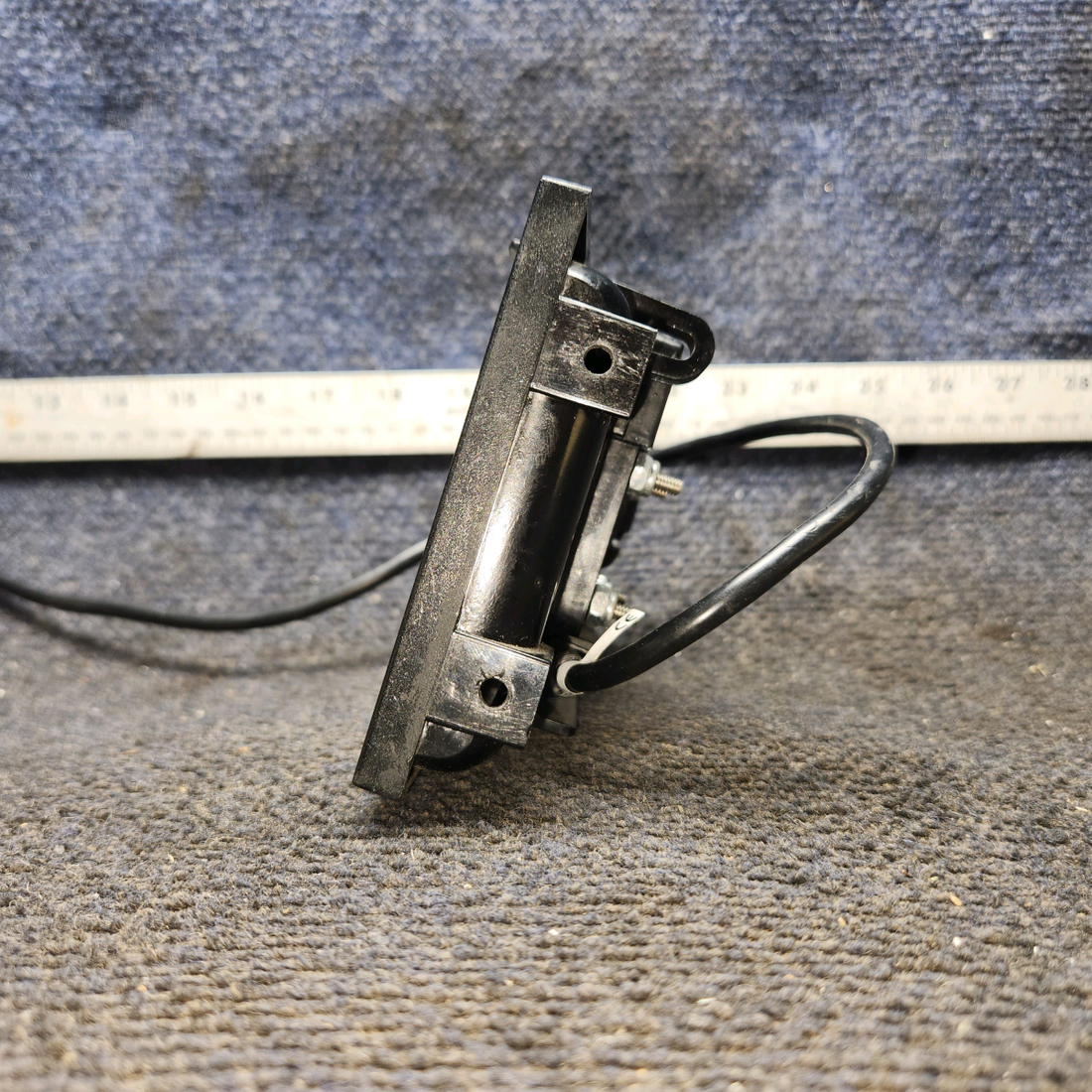Used aircraft parts for sale, 010-01518-00 Garmin Aera 660 cessna 150G Aera 660 GPS with AirGizmo Dock & Cable