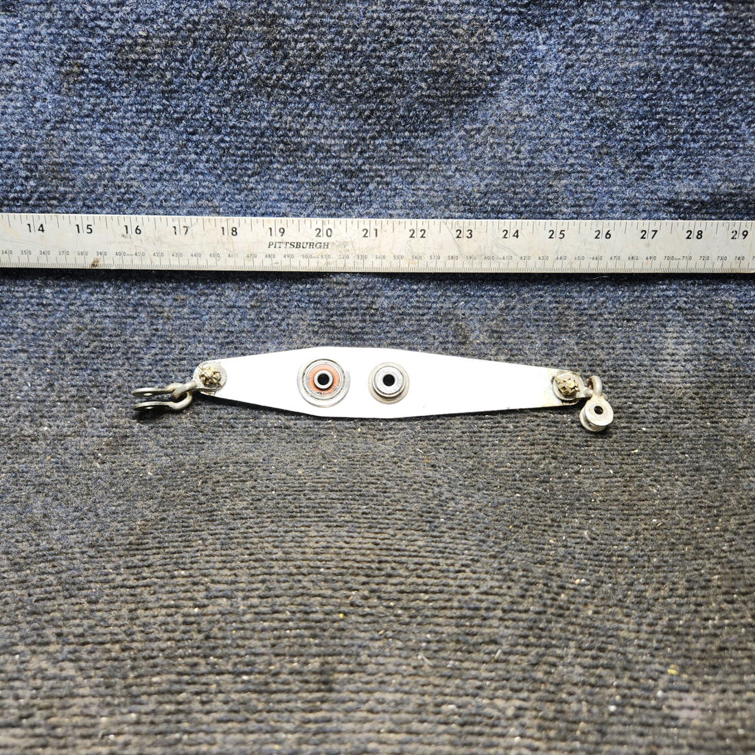 Used aircraft parts for sale, 0411258 cessna 150G Bellcrank Assembly