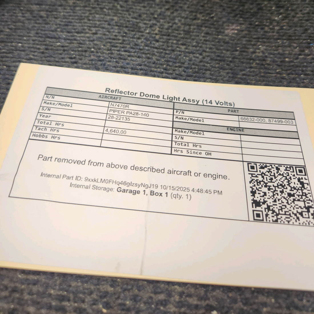 Used aircraft parts for sale, 66632-000 PIPER PA28-140 Reflector Dome Light Assy (14 Volts)