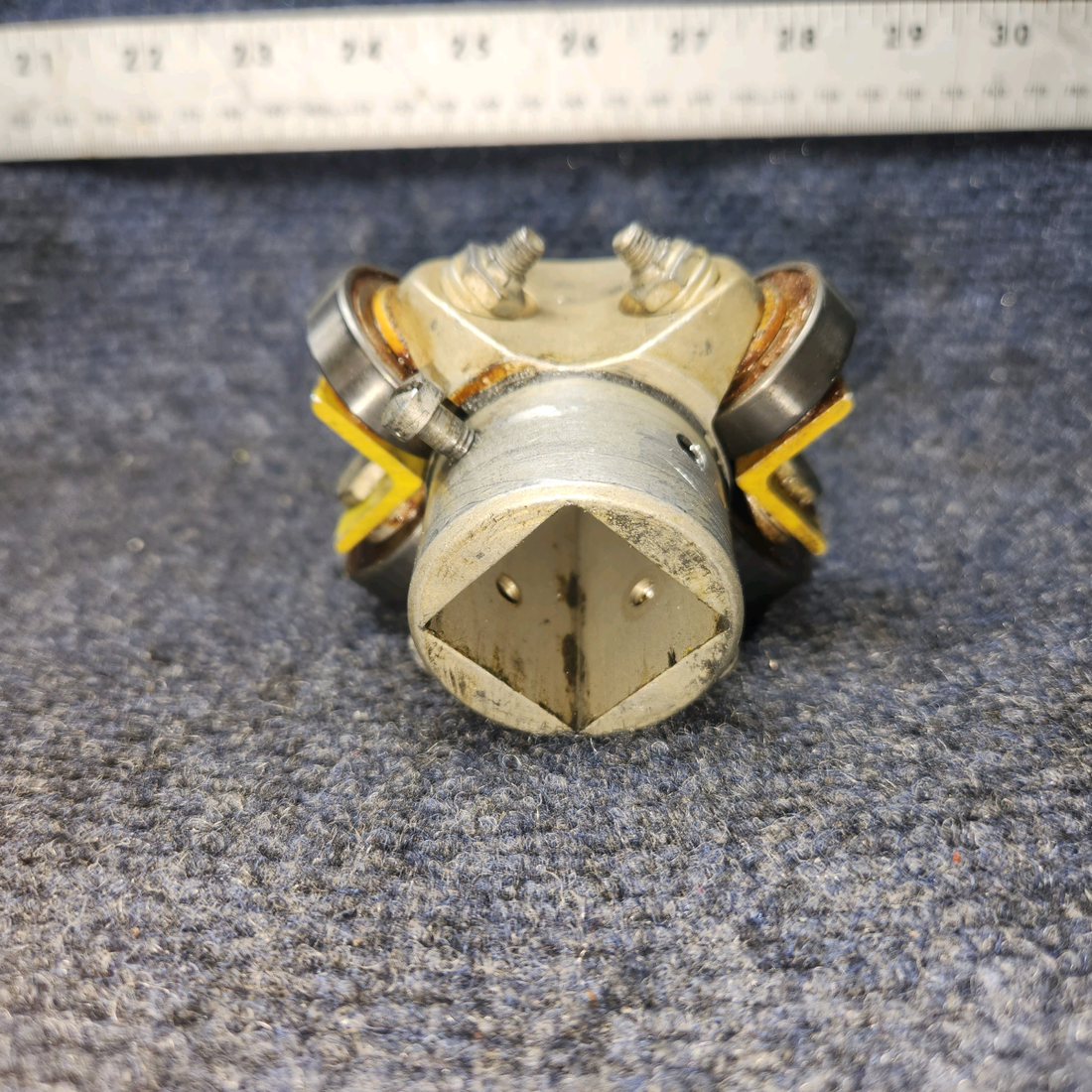 Used aircraft parts for sale, 20963-000 PIPER PA-24-250 Control Wheel Roller Attachment Fitting RH or LH