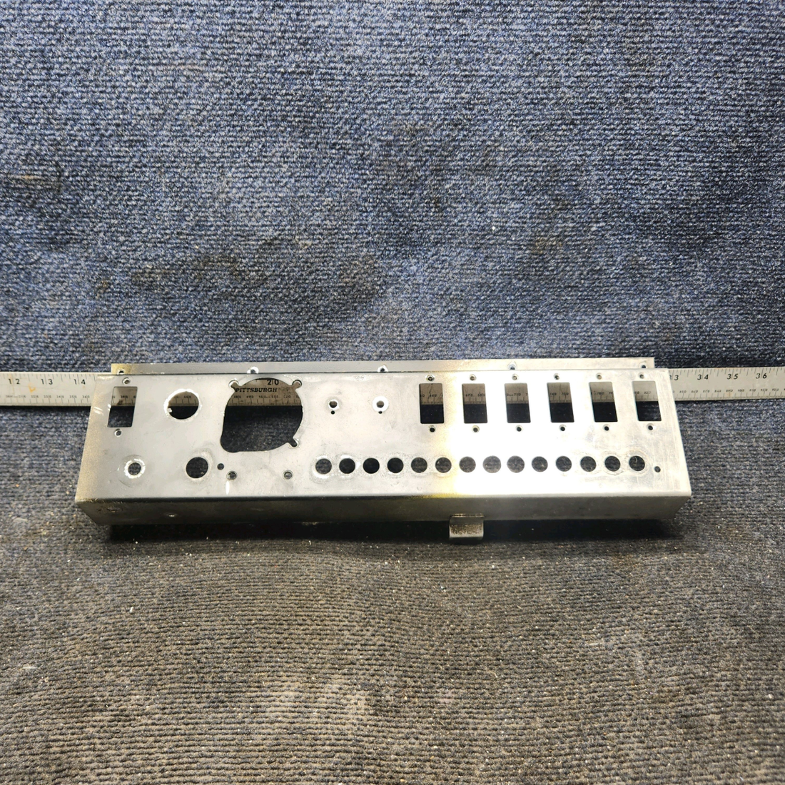 Used aircraft parts for sale, 0713622-4 Cessna 182G Switch Panel