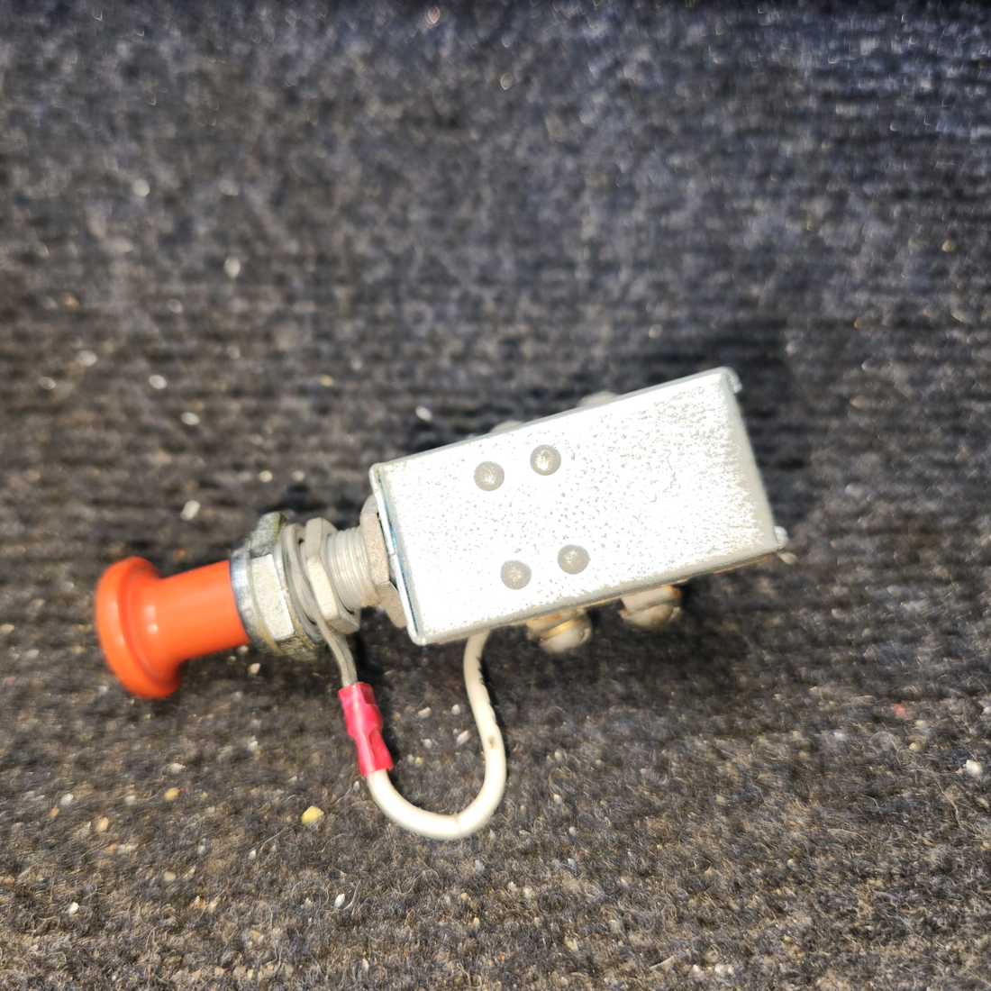 Used aircraft parts for sale, 0713026-5 Cessna 172E Master Switch