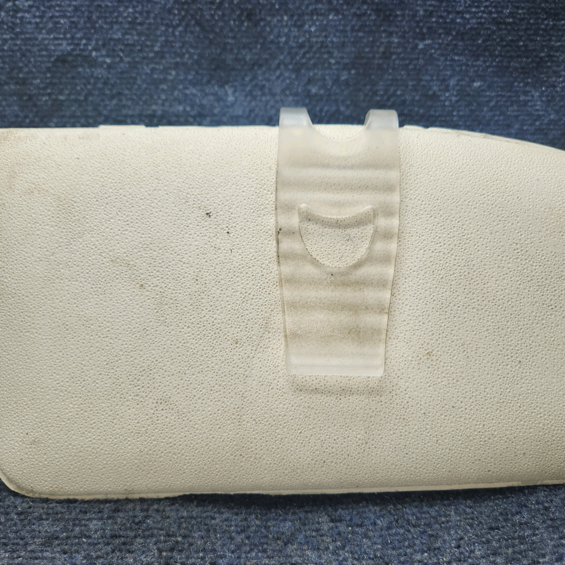 Used aircraft parts for sale, 0700122-12 Cessna C-150J Sun Visor Assembly R.H