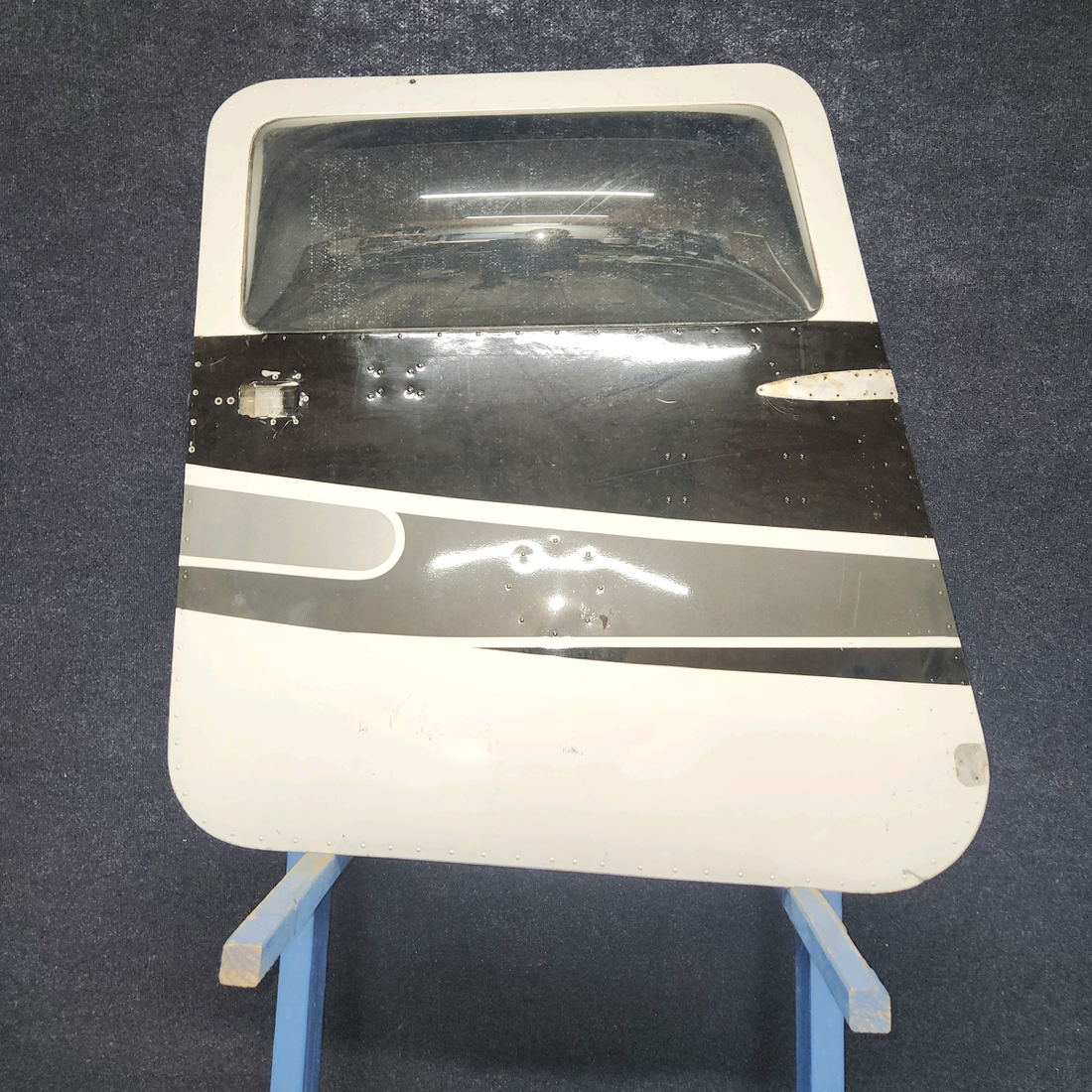 Used aircraft parts for sale, 0511460-2 Cessna 172E Cabin Door Assembly with Bubble Window - RH