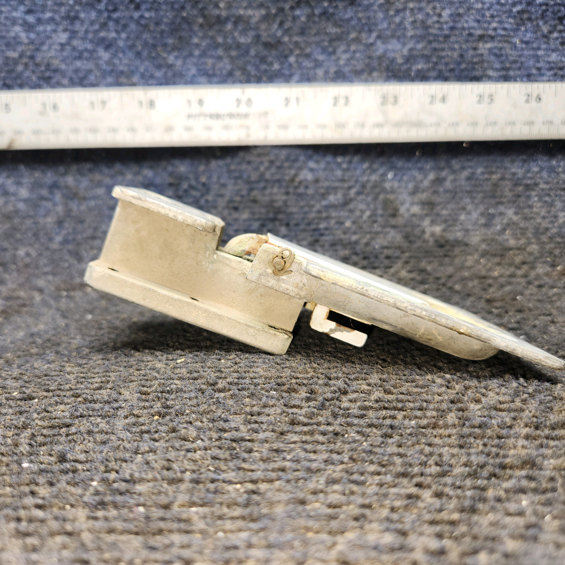 Used aircraft parts for sale, 0511258-1 cessna 150G Cabin Door Latch Housing Assembly – LH or RH