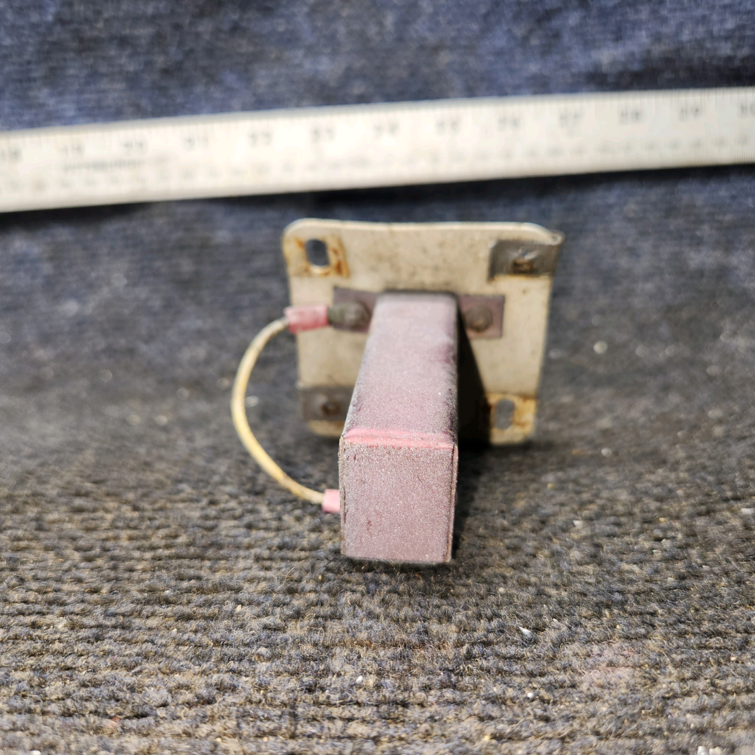 Used aircraft parts for sale, 150 Cessna 172E Safe Flight Lift Detector