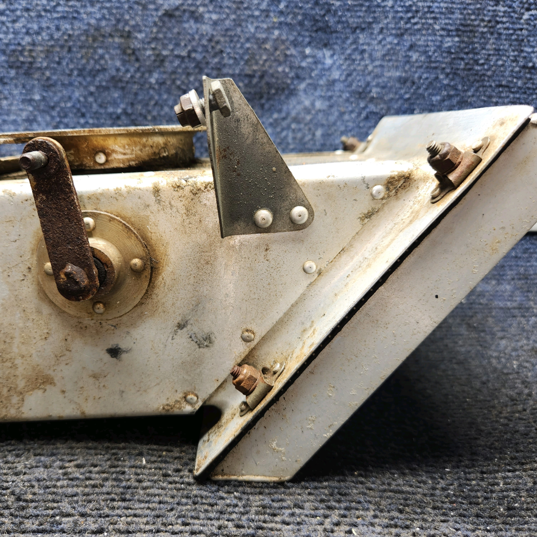 Used aircraft parts for sale, 0550180-1 Continental O-300-D Cessna 172F Carburetor Airbox Assembly