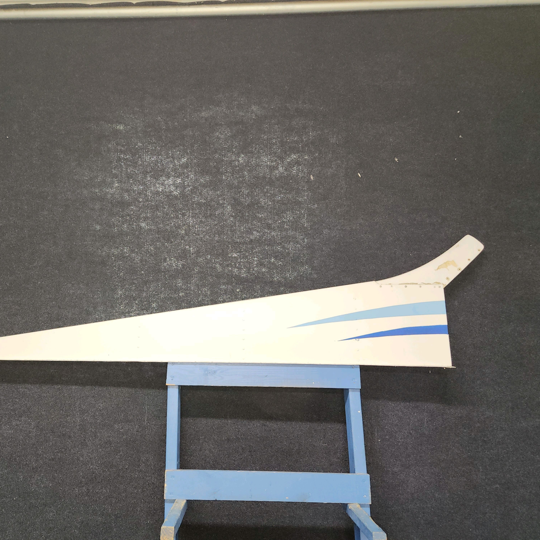 Used aircraft parts for sale, 0531019-8 cessna 172N Dorsal Fin Assembly
