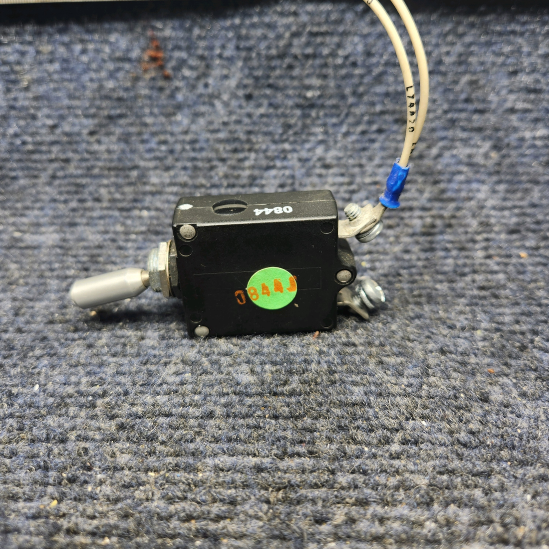 Used aircraft parts for sale, W31-X1020-5 Beechcraft F33A TYCO ELECTRONICS TOGGLE SWITCH (VOLTS: 250, 50) (AMPS: 5)