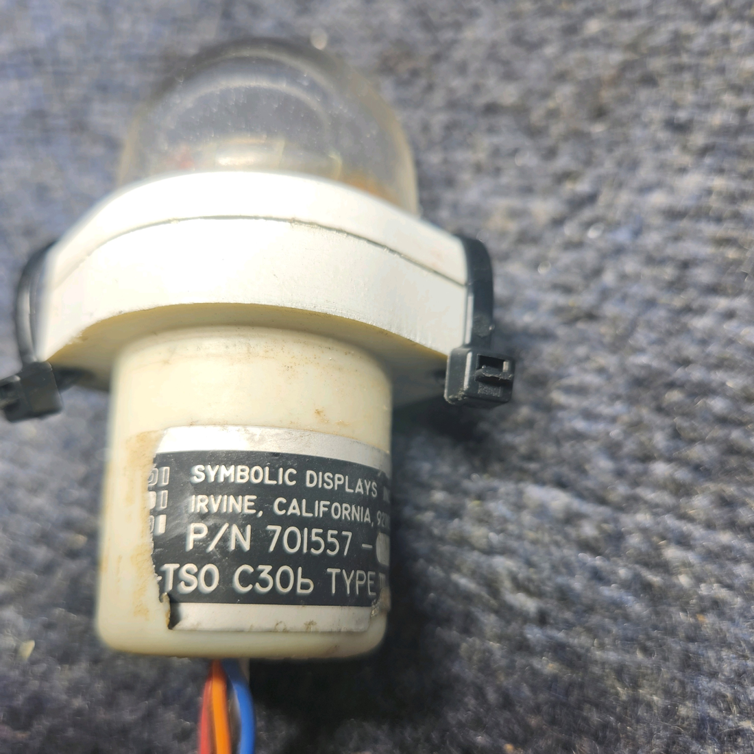 Used aircraft parts for sale, 701557-1M Mooney M20K HOSKINS NAVIGATION STROBE LIGHT (VOLTS: 14, MINUS LENS)