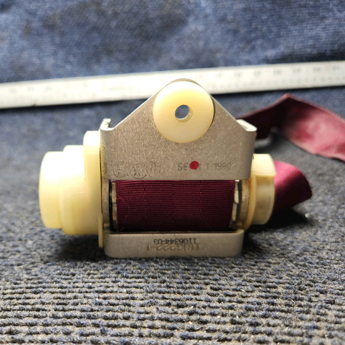 Used aircraft parts for sale, PS50039-4-16 Piper PA32RT-300 Forward Shoulder Belt with Inertia Reel