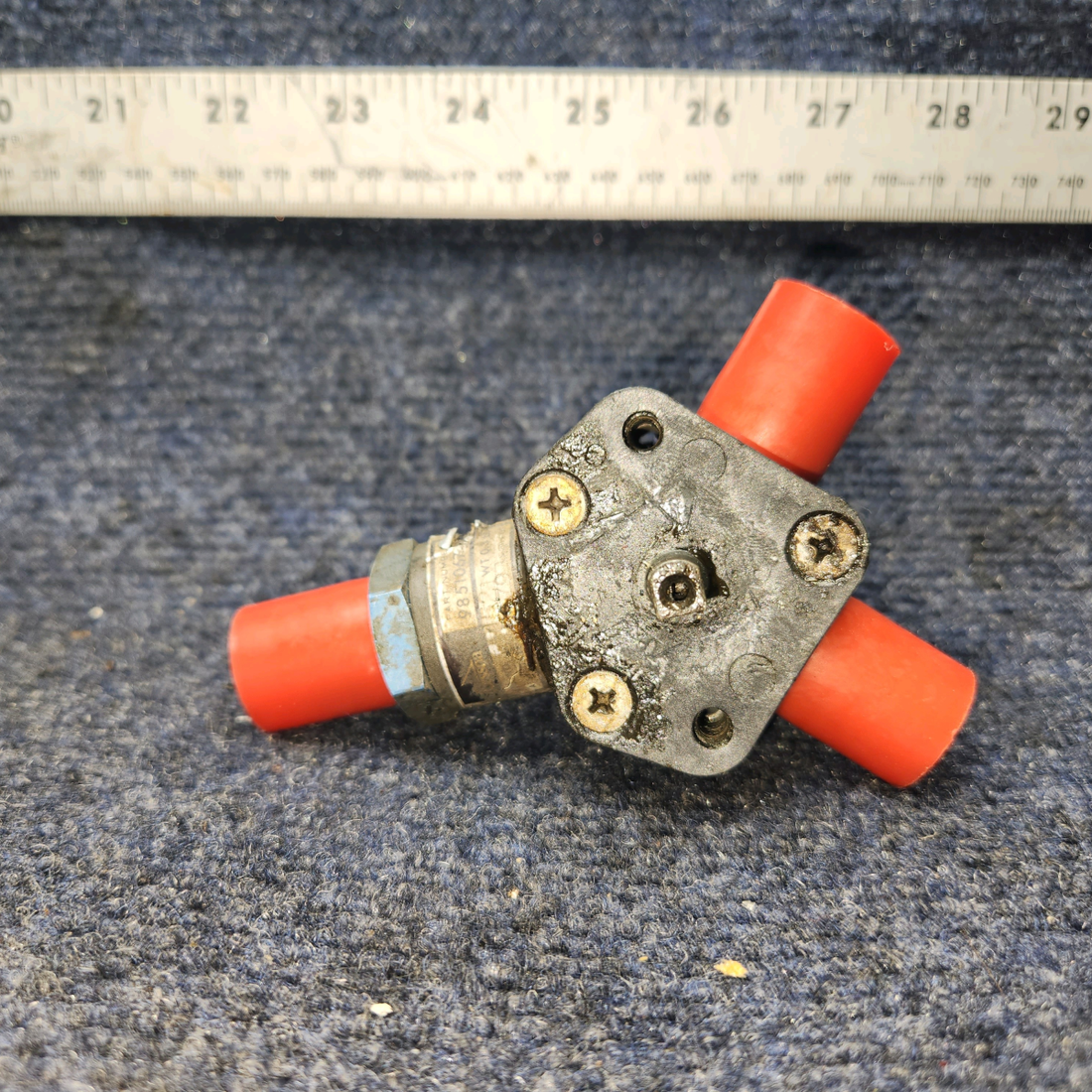 Used aircraft parts for sale, 9851067-7 Cessna 172RG Fuel Selector Valve Assy