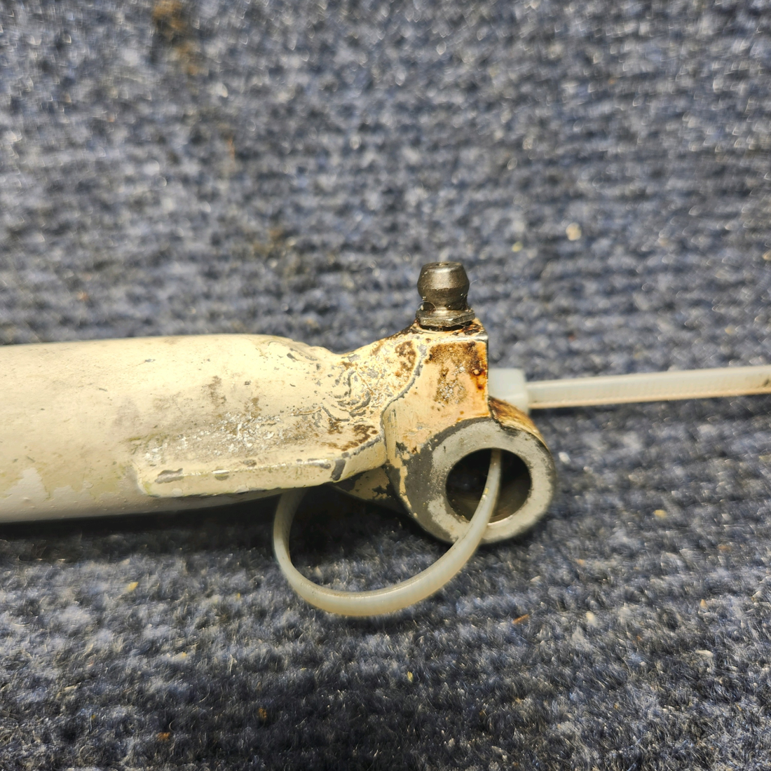 Used aircraft parts for sale, 45-825080-13 Beechcraft F33A NOSE GEAR RETRACT DRAG LEG