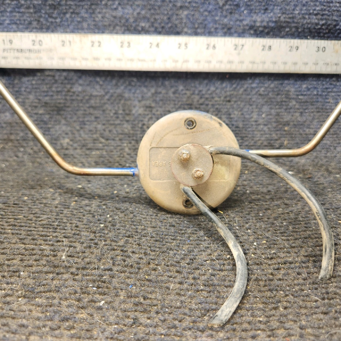 Used aircraft parts for sale, 451-273 VRP-37 piper PA-28-181 VOR Omni-Receiving Antenna Assembly