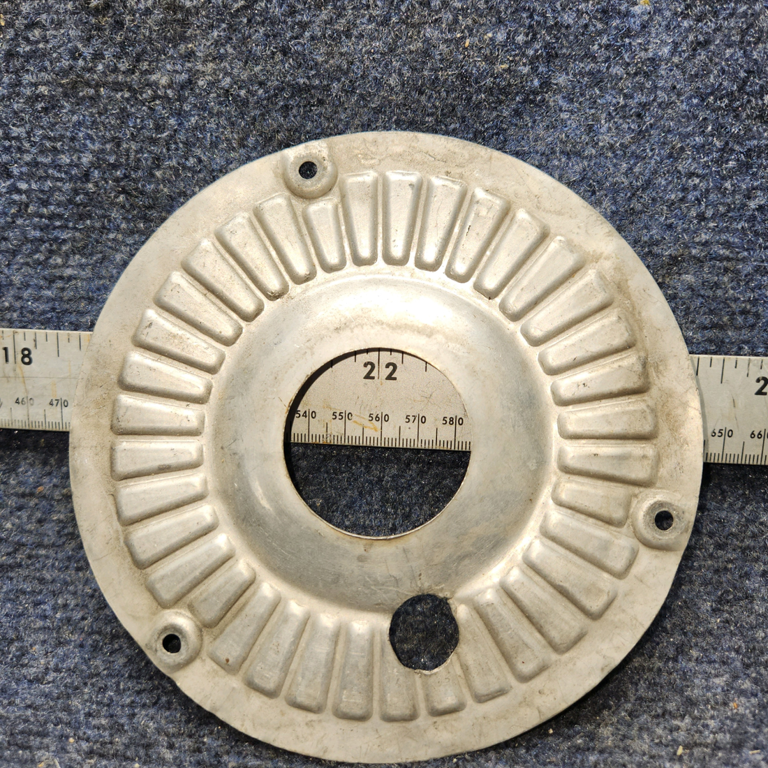Used aircraft parts for sale, 0743627-5 Cessna 172RG Cap Hub nose