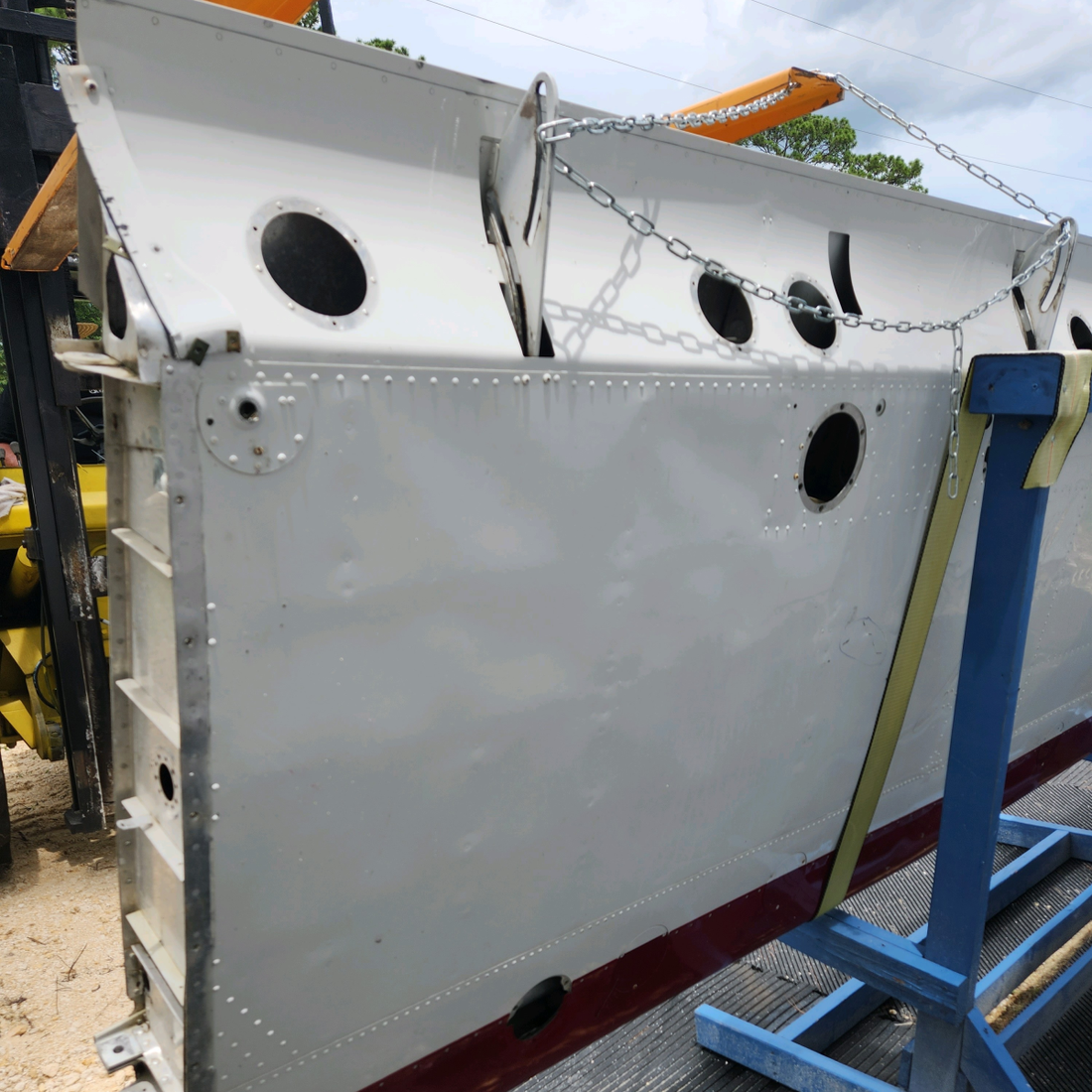 Used aircraft parts for sale, 0722182-4 Cessna year 1971 182P WING STRUCTURE LONG RANGE RH HORTON STOOL KIT INCLUDE LH HORTON STOOL KIT