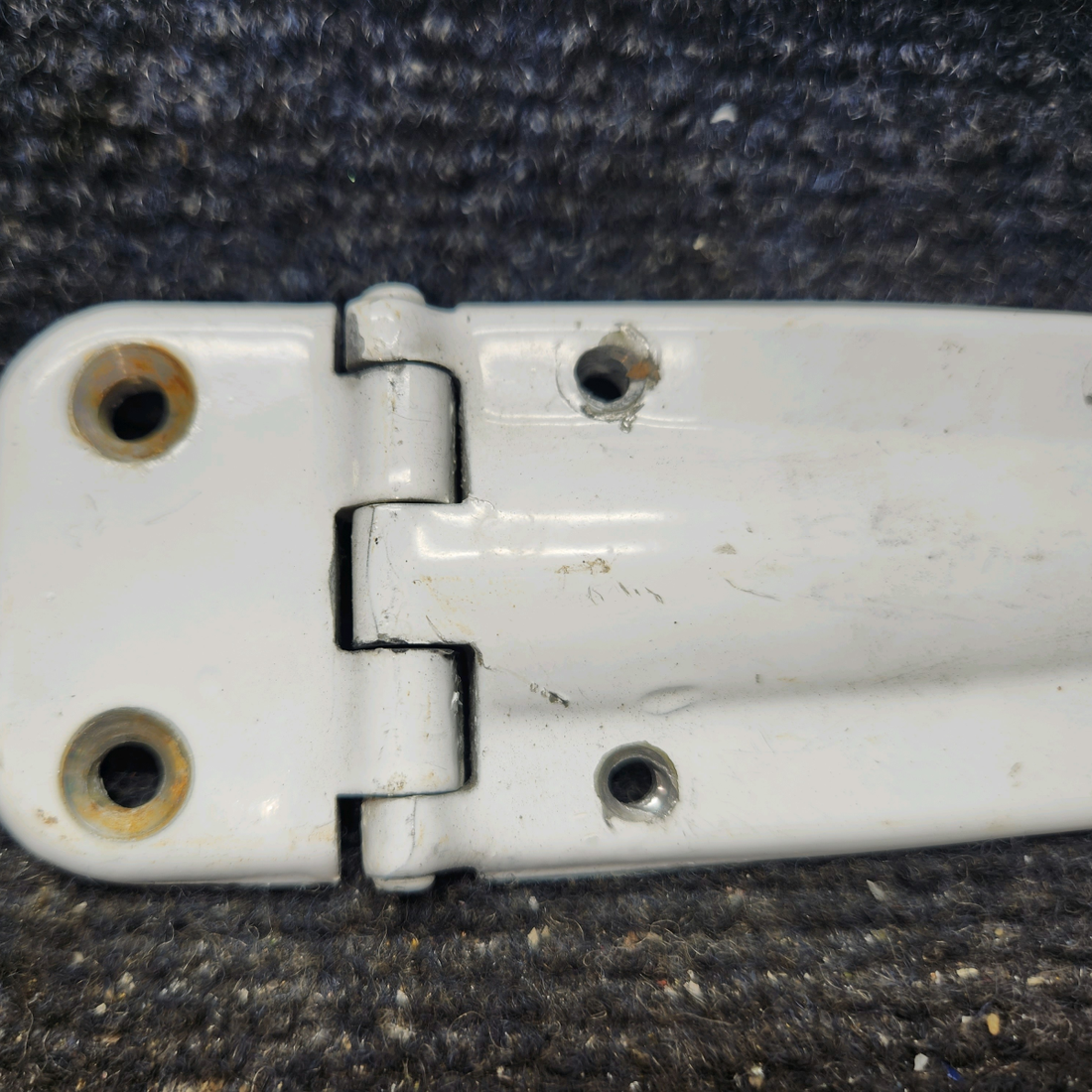 Used aircraft parts for sale, 0413426-3 cessna 150G Hinge Assembly – LH Upper & RH Lower