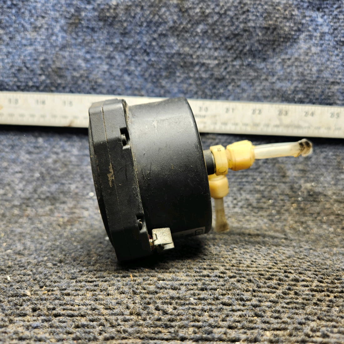Used aircraft parts for sale, S1323N4 Standard Precision cessna 150G Airspeed Indicator