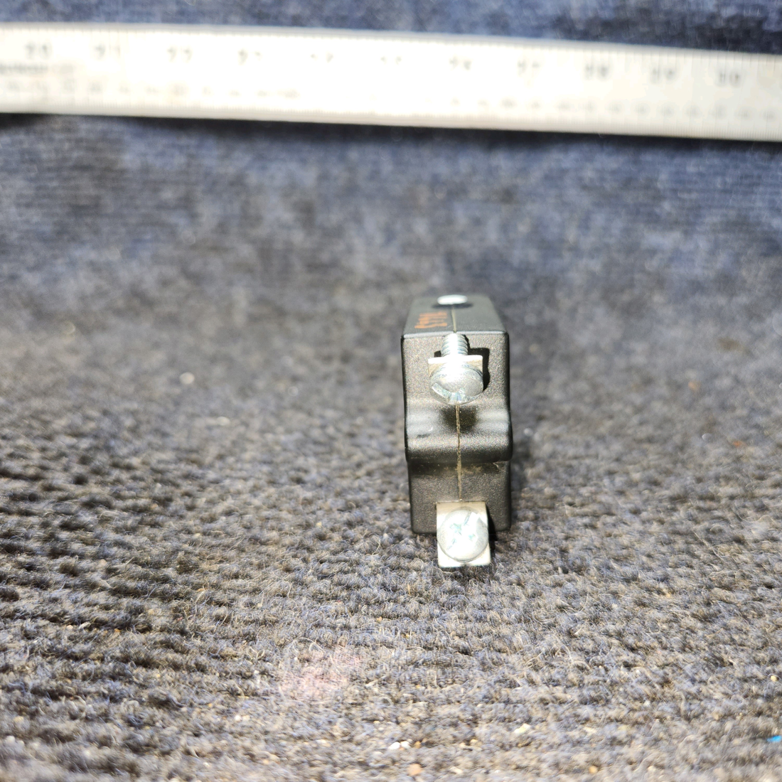 Used aircraft parts for sale, W31X2M1G2 Tyco Electronics W31 Series PIPER PA-24-250 Circuit  Breaker 2 AMPS