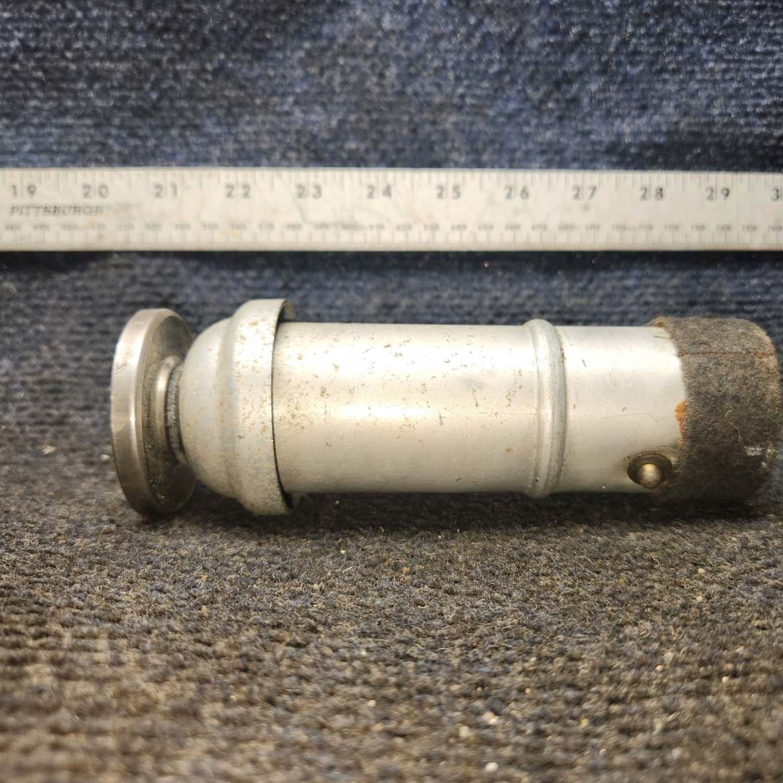 Used aircraft parts for sale, 0413163-18 Cessna 172F Outlet Assy with cap