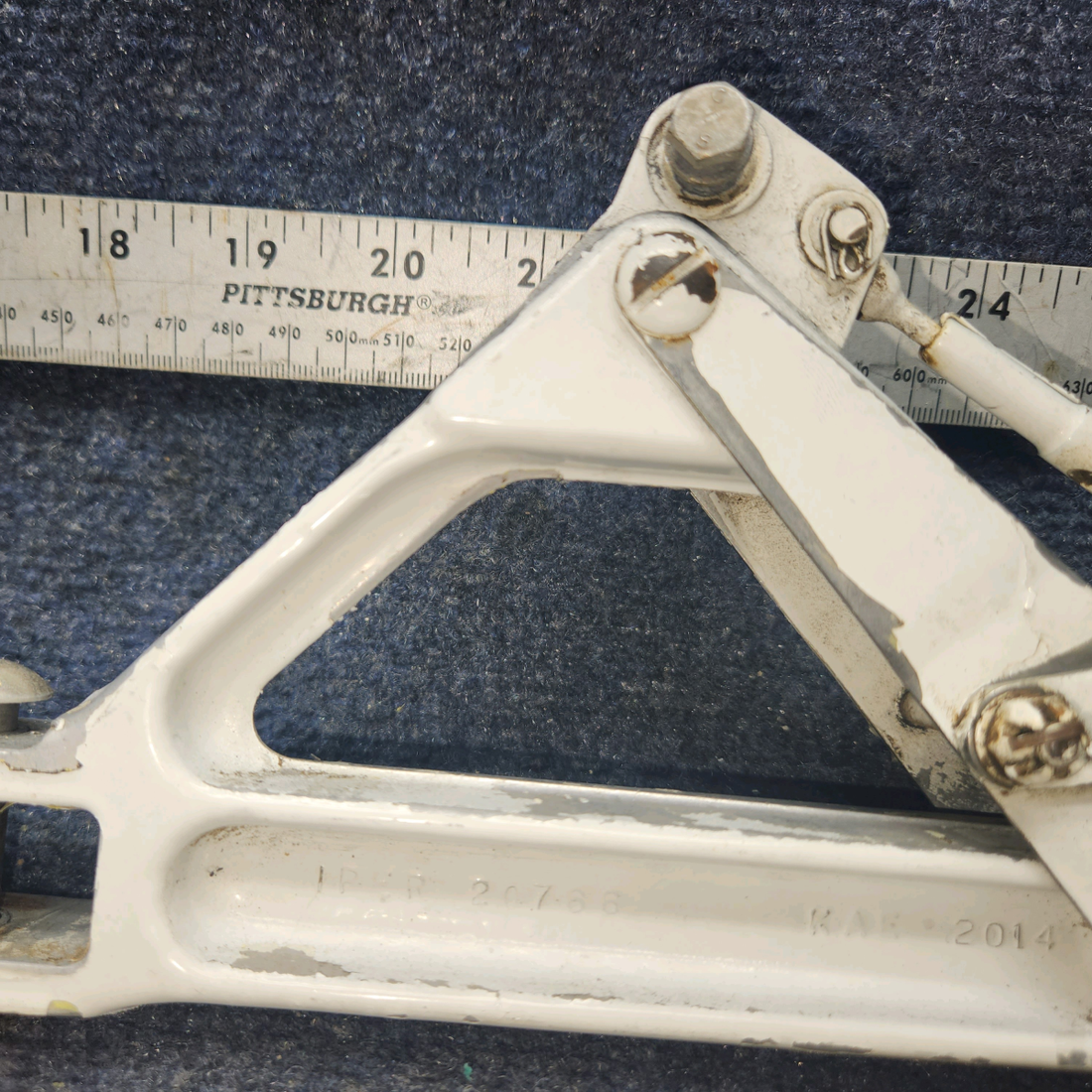 Used aircraft parts for sale, 67025-002 PIPER PA28RT-201 Main Gear Truss Link Assy w/Fitting