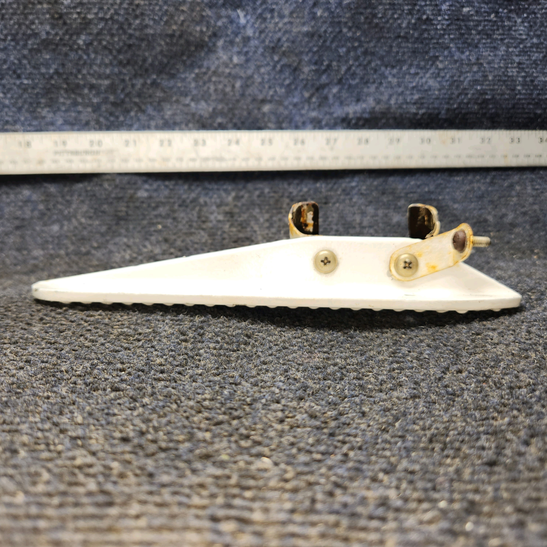 Used aircraft parts for sale, 0541155-1, 0541154-1 Cessna 172E Main Gear Entrance Bracket w/ Step - LH