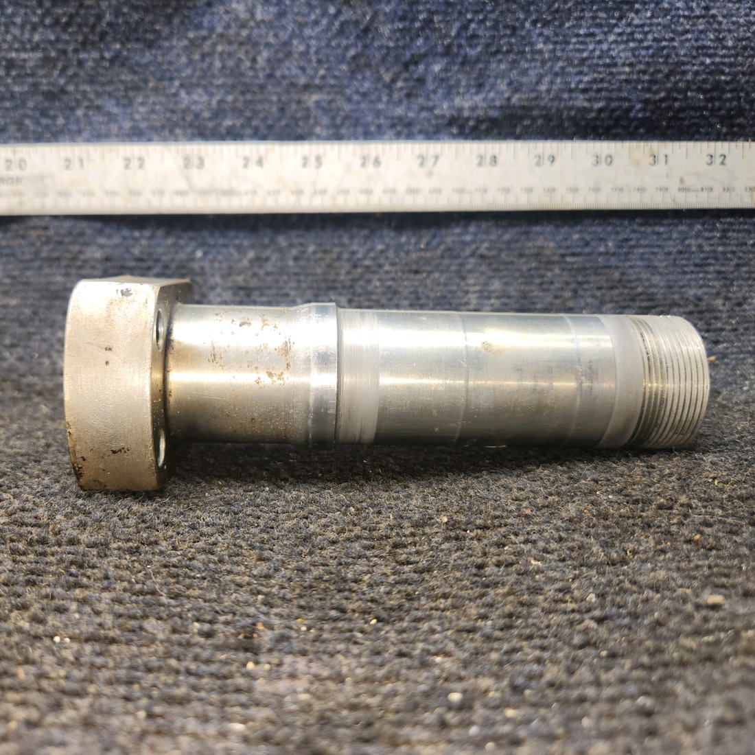 Used aircraft parts for sale, 0541124 cessna 150G Main Gear Axle