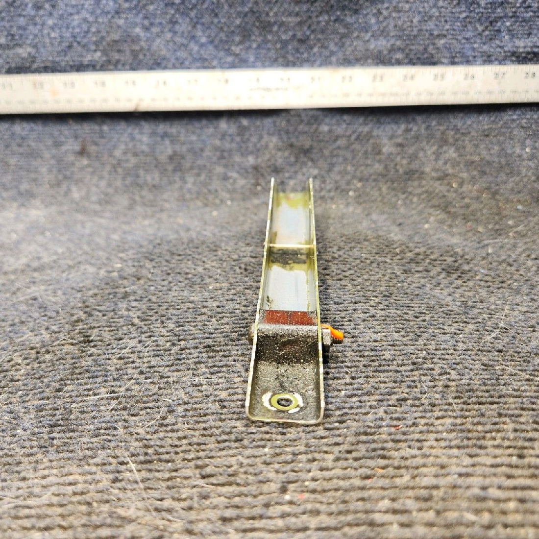 Used aircraft parts for sale, 62746-000 piper PA-28-181 Aileron Control Pulley Bracket