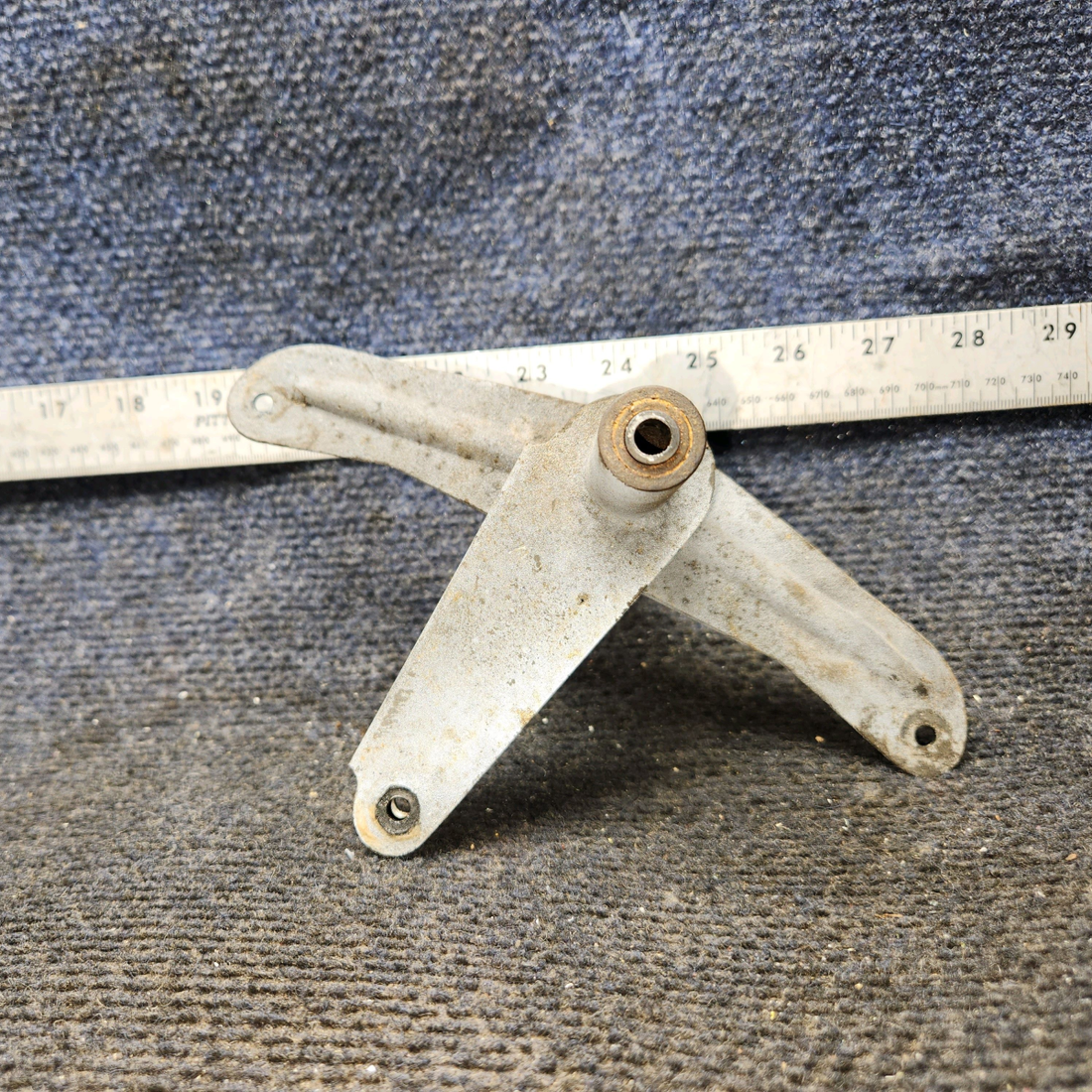 Used aircraft parts for sale, 0523535 Cessna 172E Flap Bellcrank Assy LH
