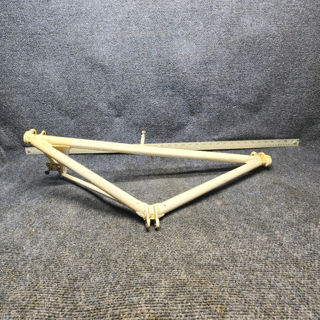 Used aircraft parts for sale, 35-815155-611 Beechcraft F33A MAIN GEAR RETRACT BRACE ASSEMBLY RH
