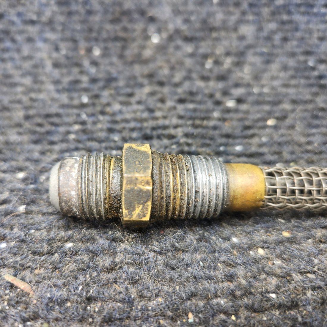 Used aircraft parts for sale, 0422130 Cessna 172E Fuel Tank Strainer (Finger Screen)