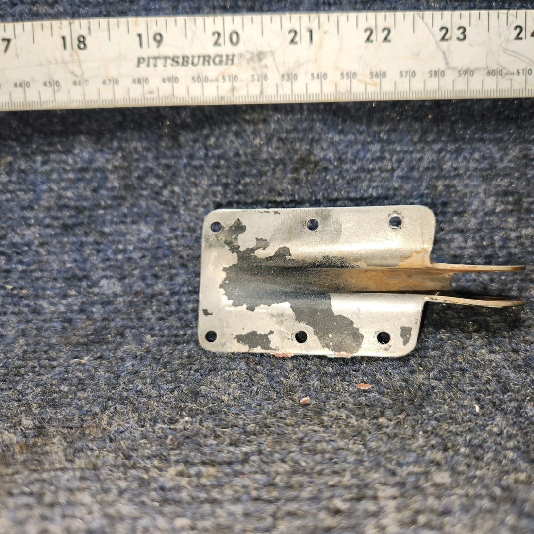 Used aircraft parts for sale, 63050-000 PIPER PA28-140 Hinge Door Top