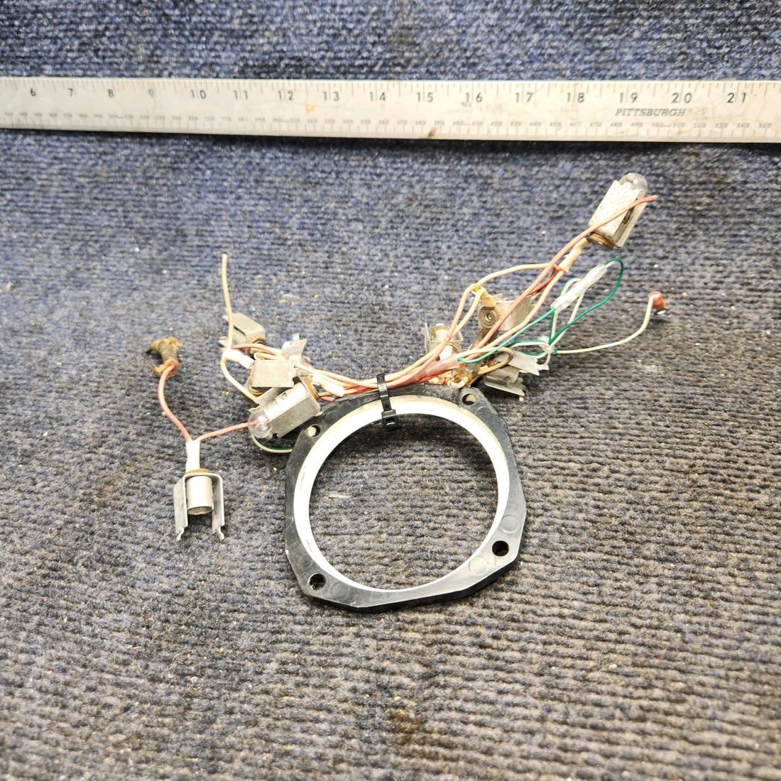 Used aircraft parts for sale, 565-513 Piper PA28-161 Instrument Panel Lights – Set of 11