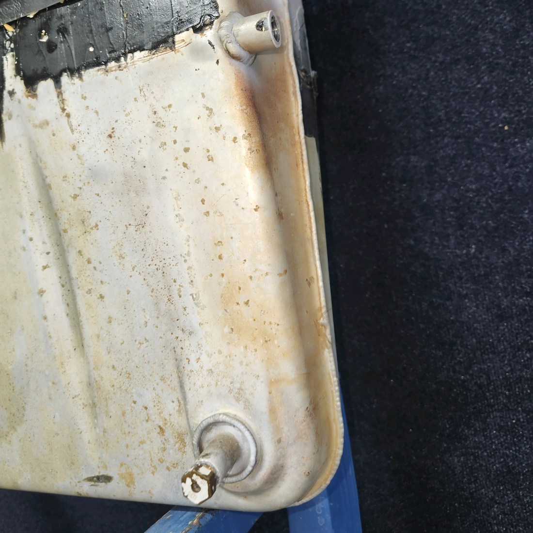 Used aircraft parts for sale, 0526007-4 Cessna 172E Fuel Tank Assembly RH