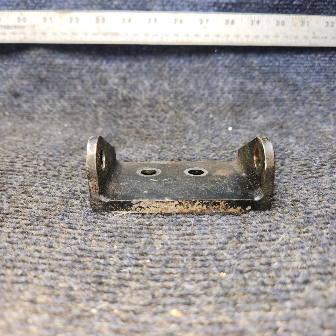 Used aircraft parts for sale, 07A19474 Lycoming O-320 Piper PA-28-140 Alternator Bracket