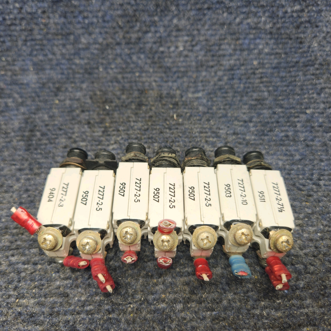 Used aircraft parts for sale, 7277-2-5 / 7277-2-7 PIPER PA28-161 Warrior III CIRCUIT BREAKER (SET OF SEVEN) 4-5A/1-3A/1-7A/1-10A.