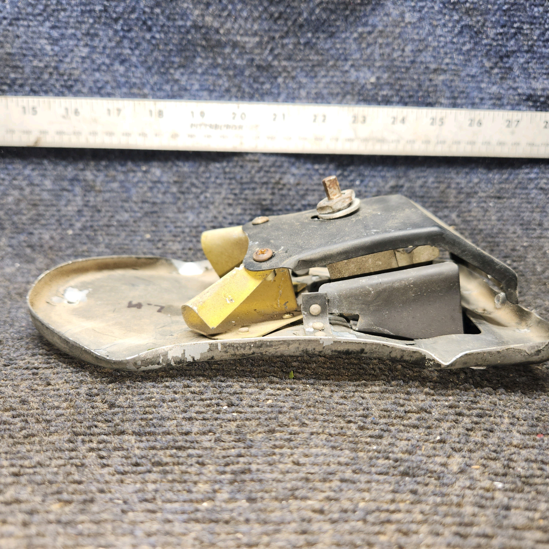 Used aircraft parts for sale, 62968-000 Piper PA-28-140 Ventilator Door and Actuator Assembly