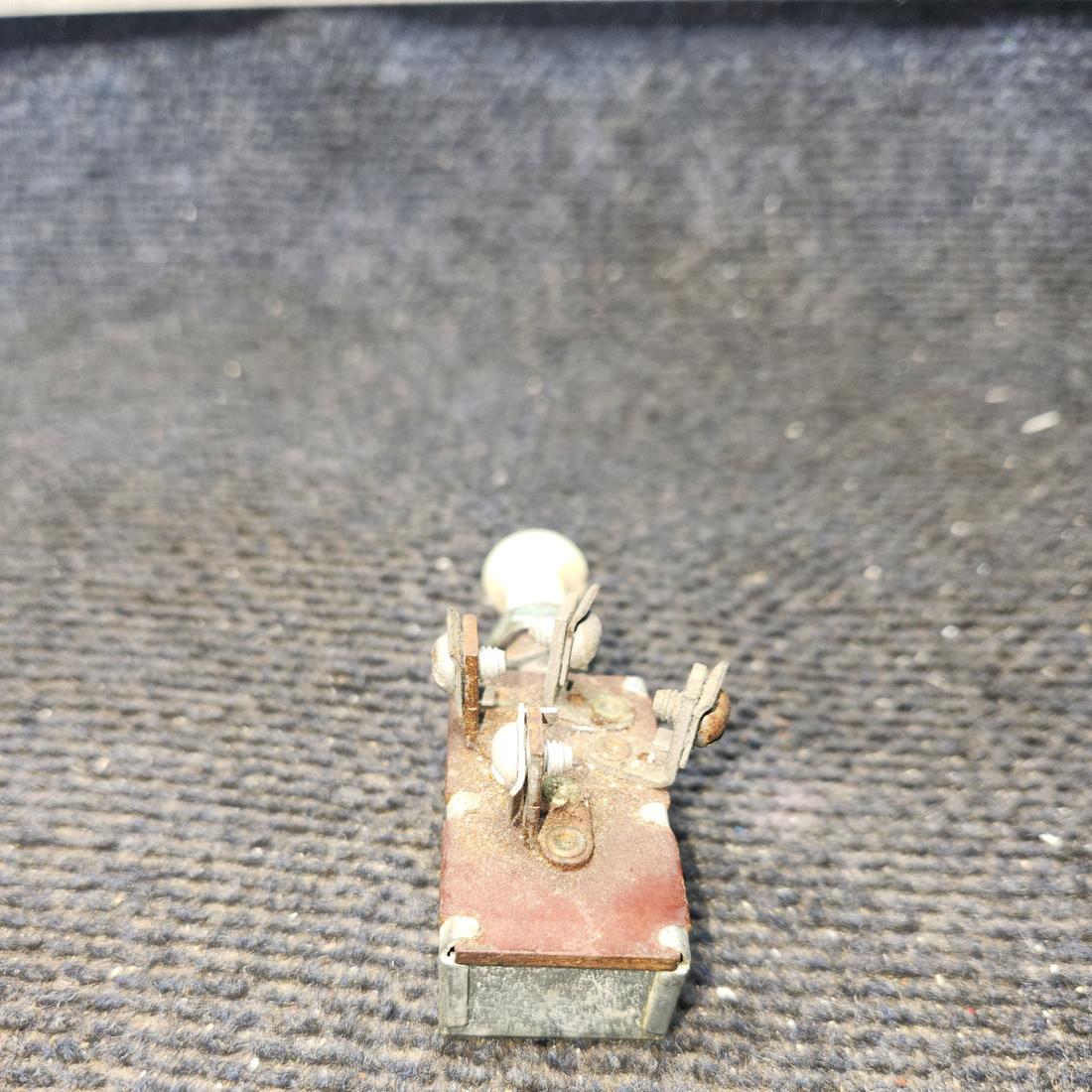 Used aircraft parts for sale, 0713035 Cessna 172E 3-Position Landing/Taxi Light Pull Switch OFF/ON/ON