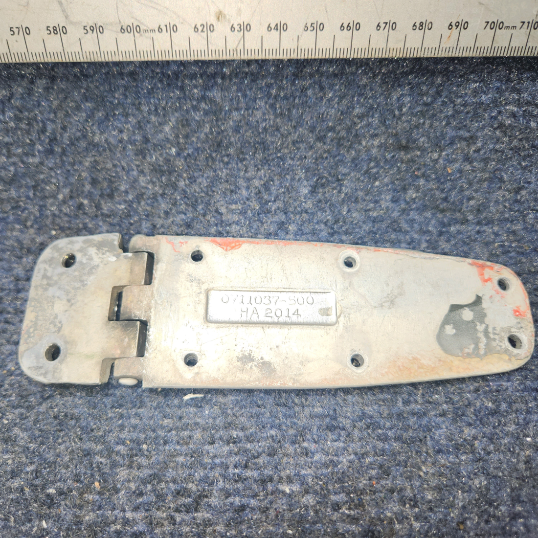 Used aircraft parts for sale, 0413426-4 Cessna C-150J Hinge Assy LH Lower or RH Upper