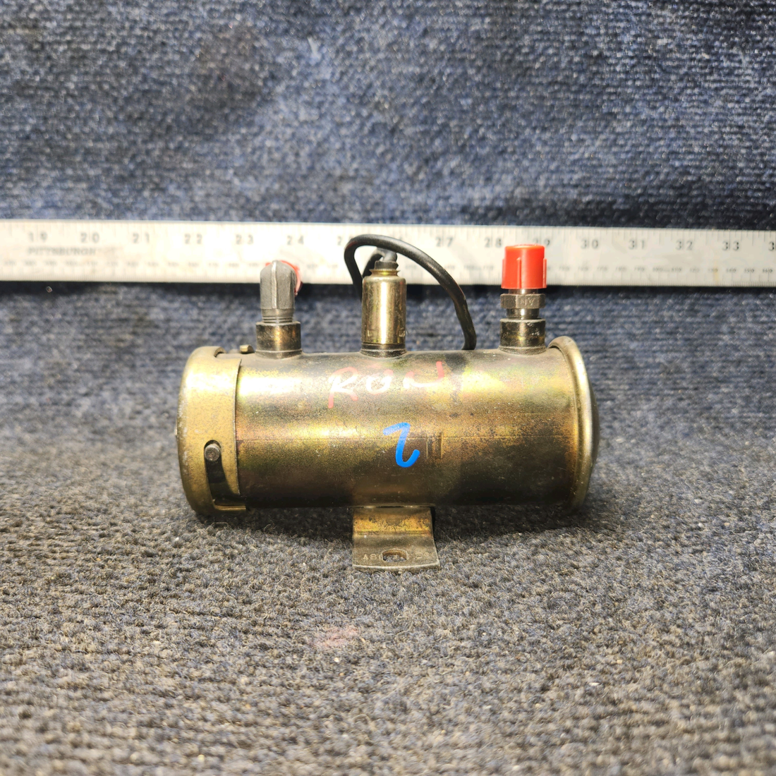 Used aircraft parts for sale, 480-500 Bendix Electronic Fuel Pump 24 V