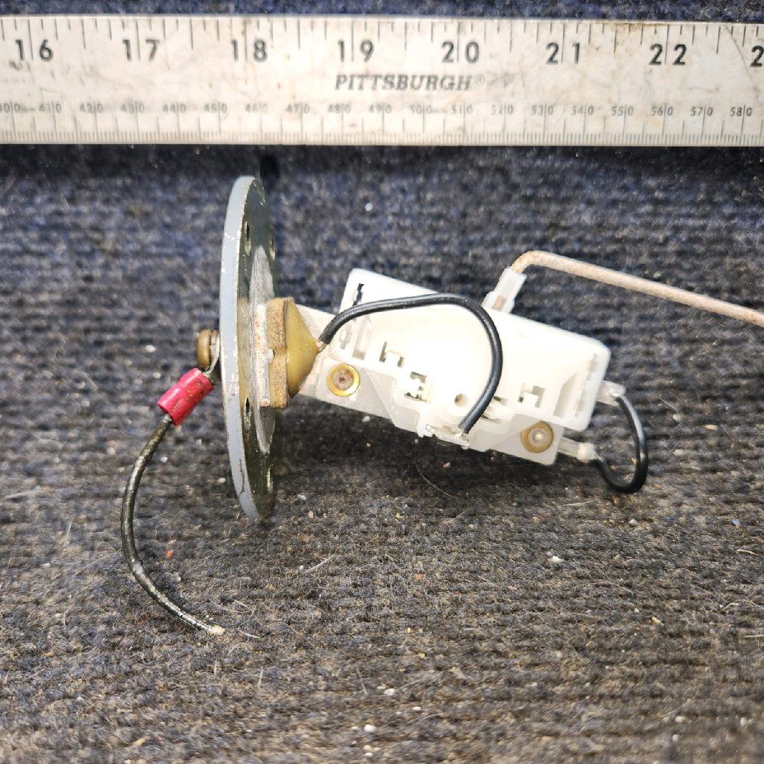 Used aircraft parts for sale, 68101-002 piper PA-28-181 Fuel Quantity Sender Transmitter