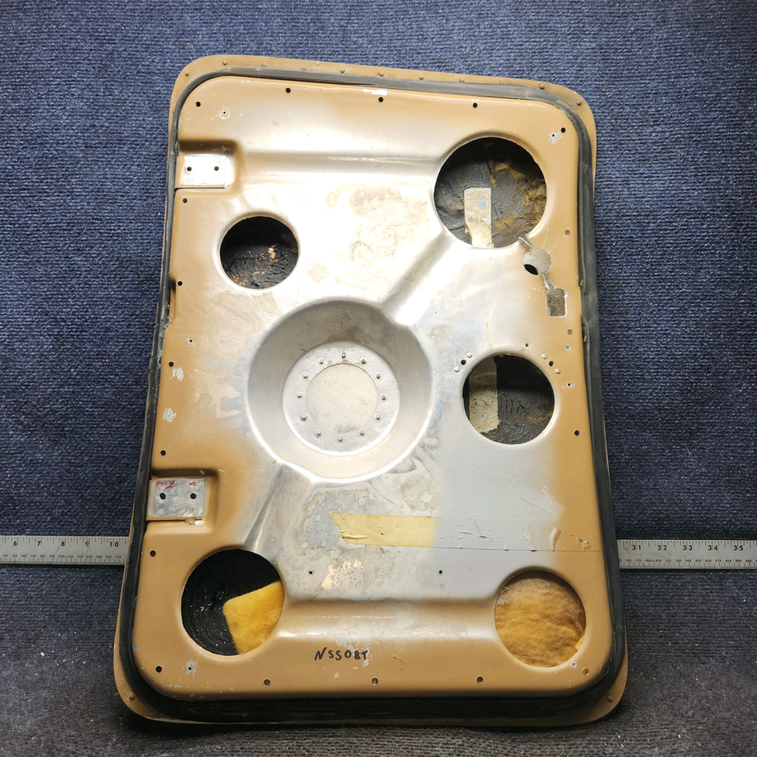 Used aircraft parts for sale, 0711101-33 Cessna 172E Baggage Door Structure
