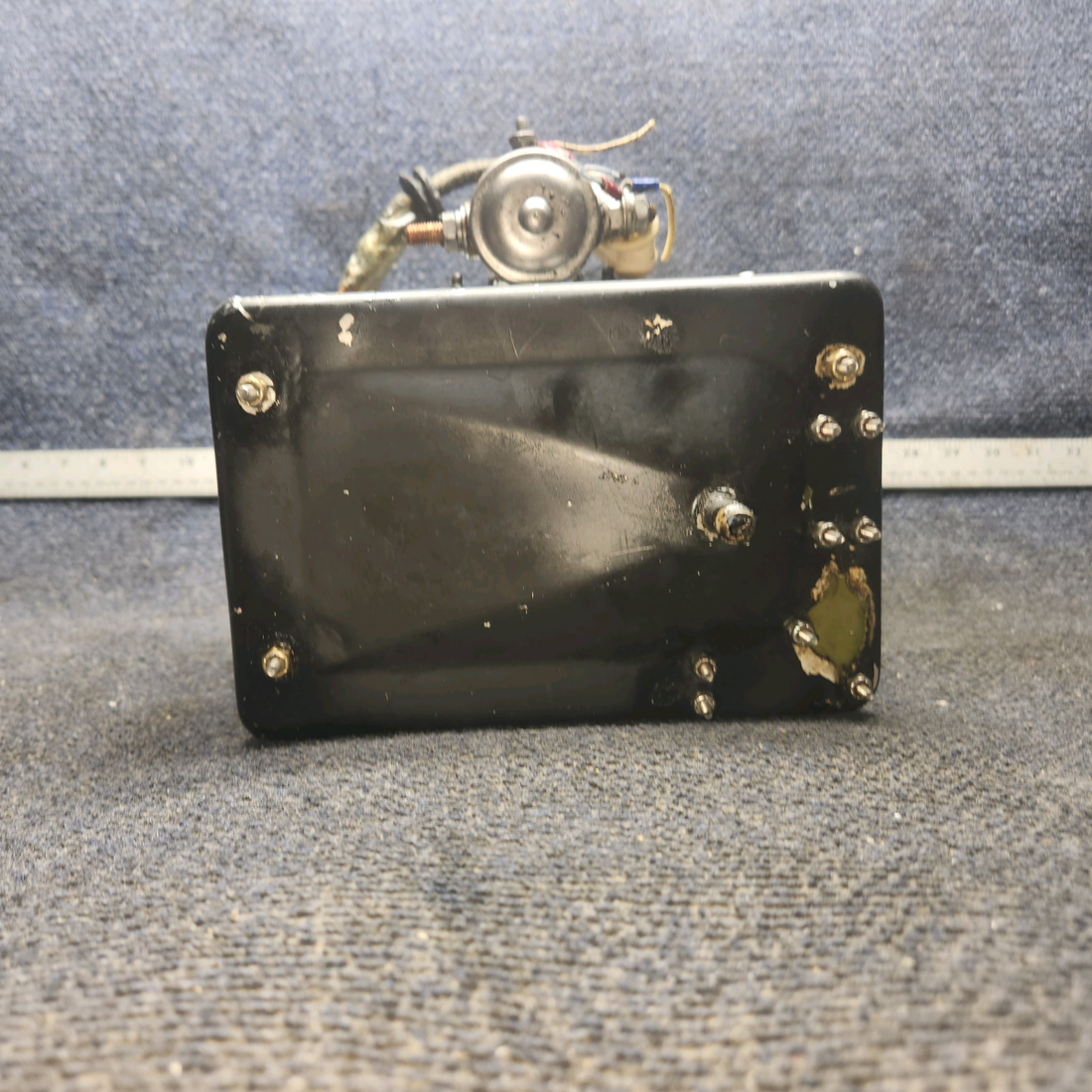 Used aircraft parts for sale, 0413402-6 cessna 150G Battery Box Bottom
